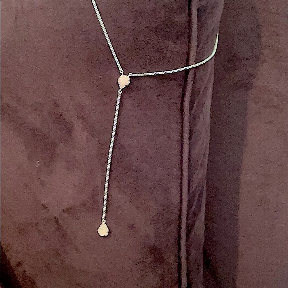 Kendra Scott necklace
